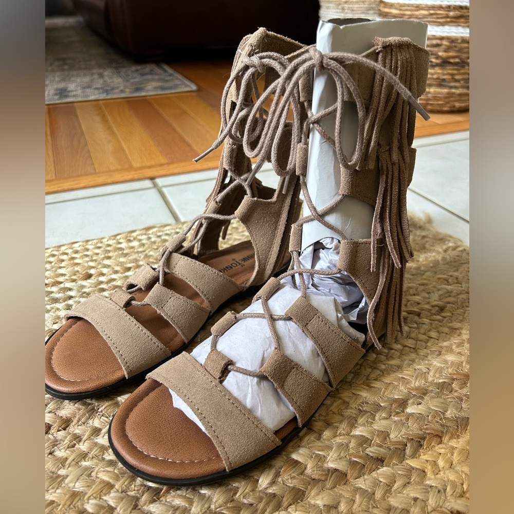 Minnetonka Gladiator sandals